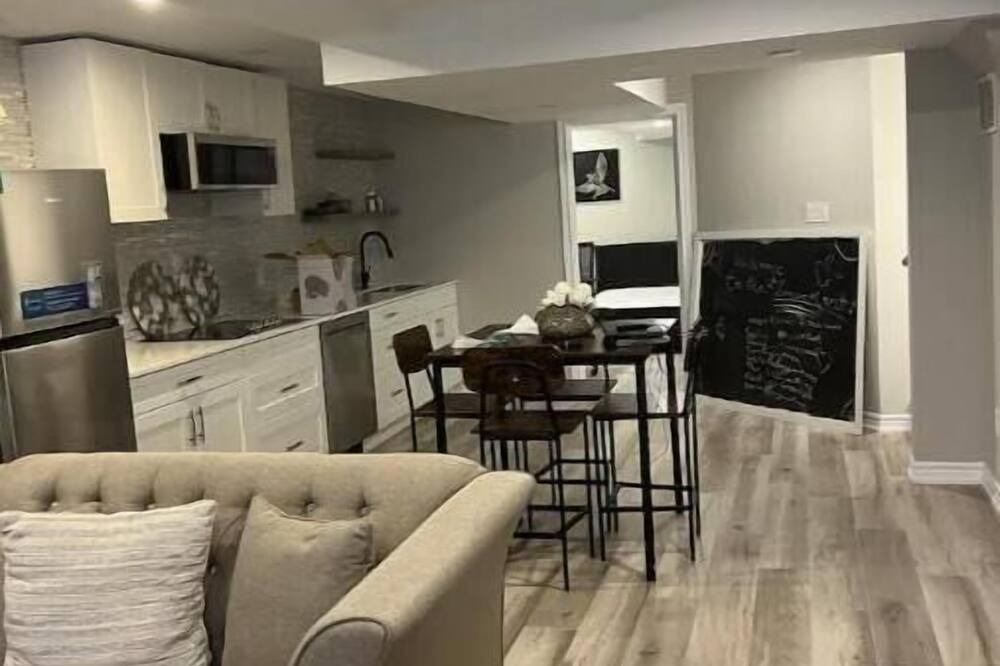 Photo of Livingroom in Durham Region