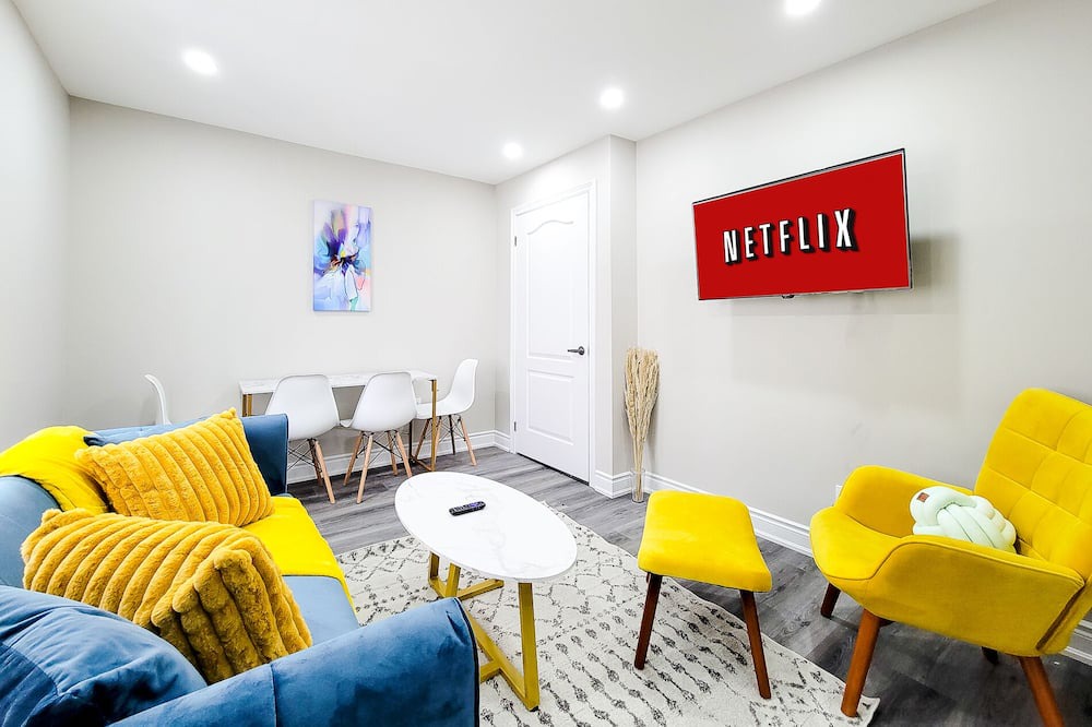Photo of Livingroom in Brantford