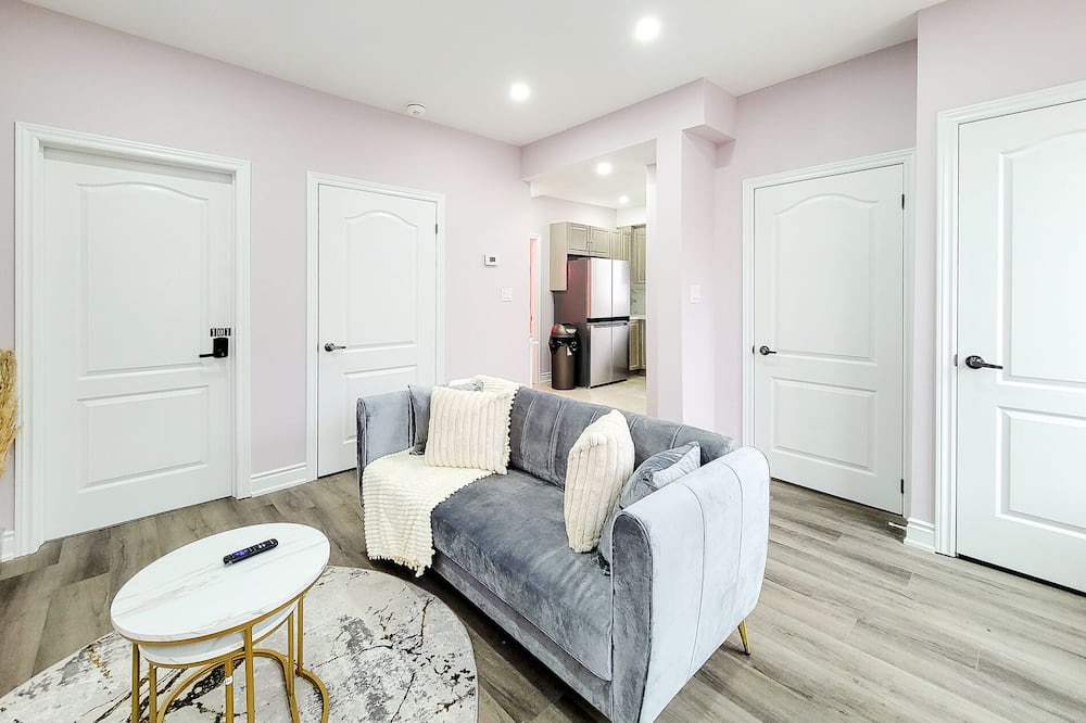 Photo of Livingroom in Brantford