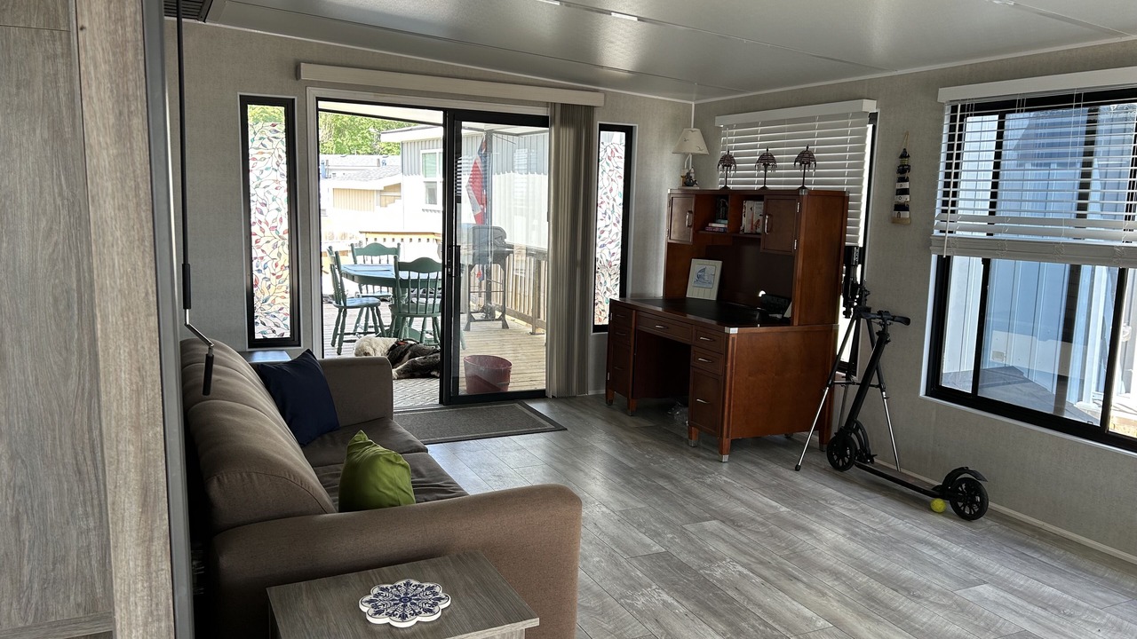 Photo of Livingroom in Sherkston