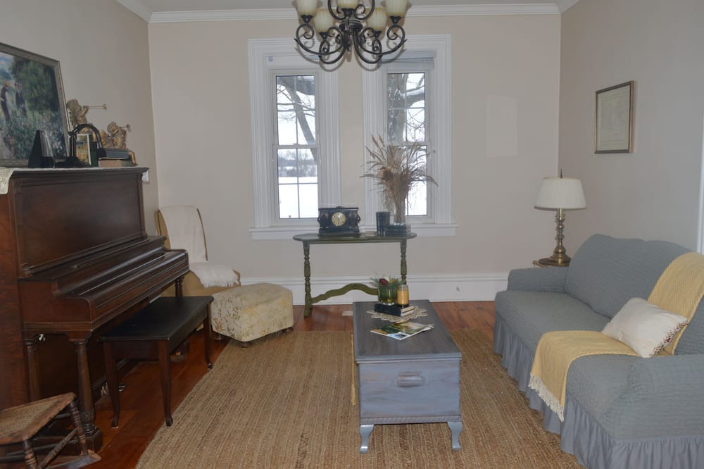 Photo of Livingroom in Whitewater Region