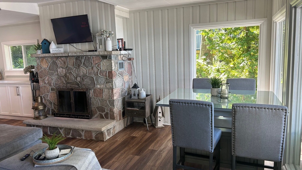 Photo of Livingroom in Ashfield-Colborne-Wawanosh