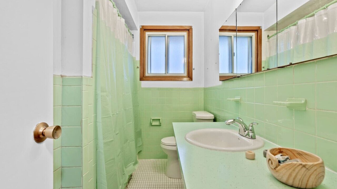 Photo of Bathroom in Mineola
