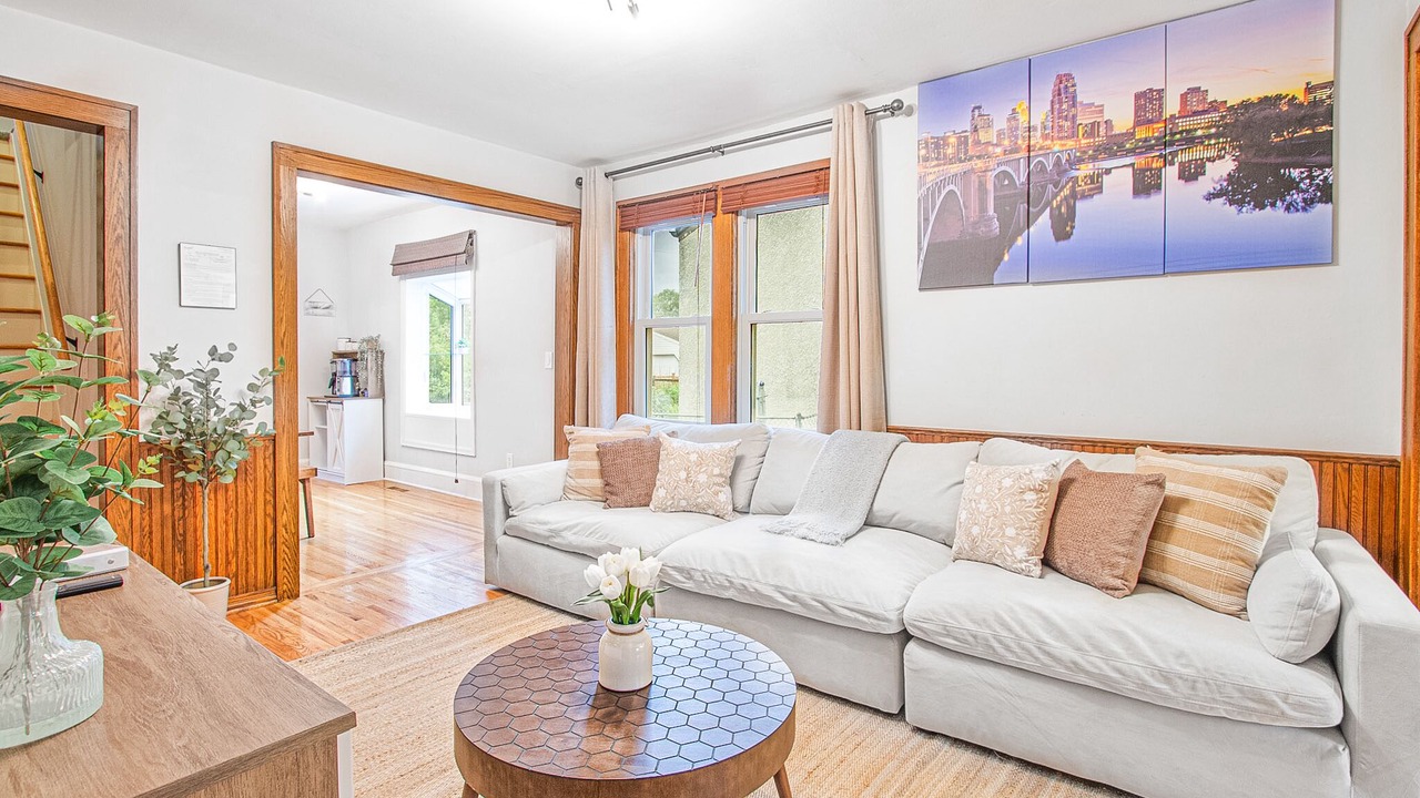 Photo of Livingroom in Southwest Minneapolis