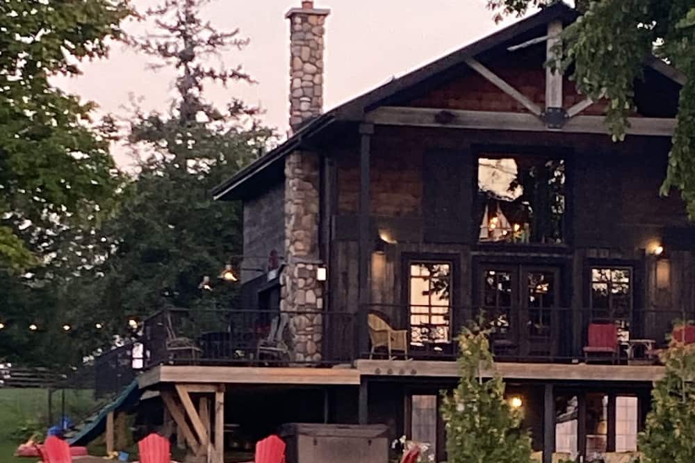 Photo of Outdoor in Janetville