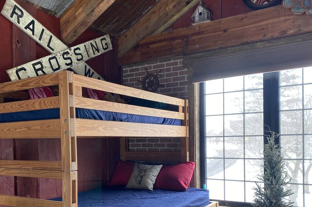 Photo of Bedroom in Janetville