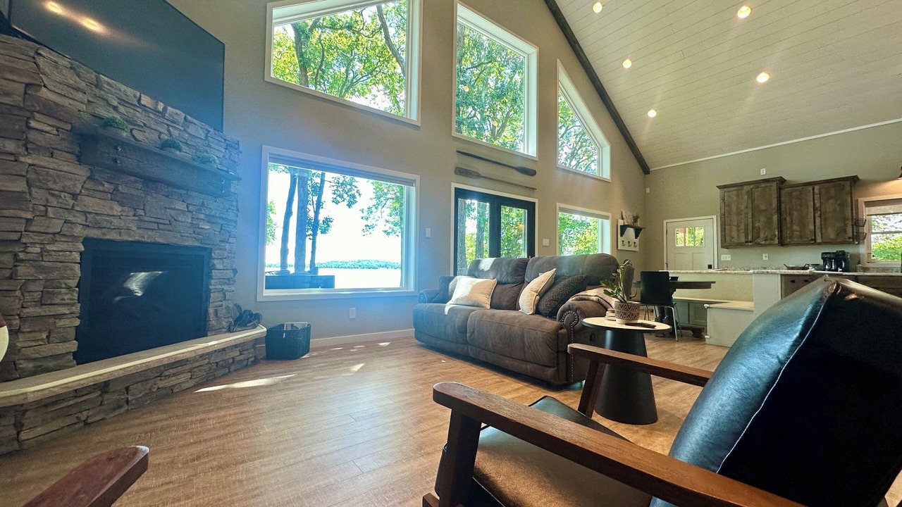 Photo of Livingroom in Battle Lake
