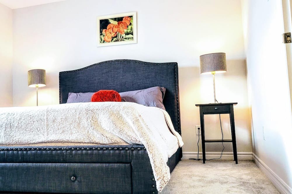 Photo of Bedroom in Ottawa Division
