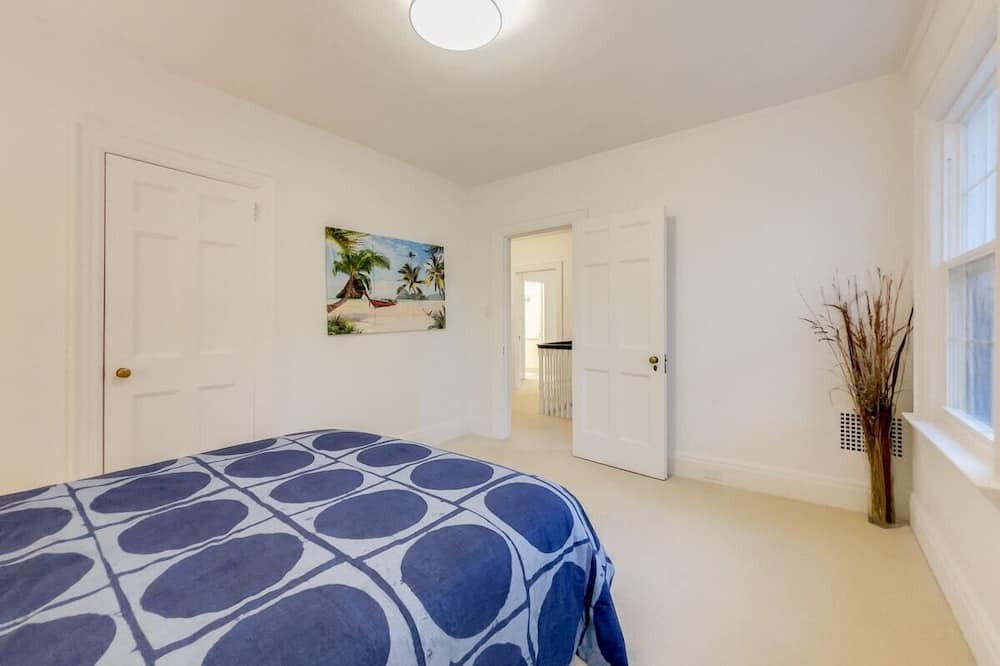 Photo of Bedroom in Midtown Toronto