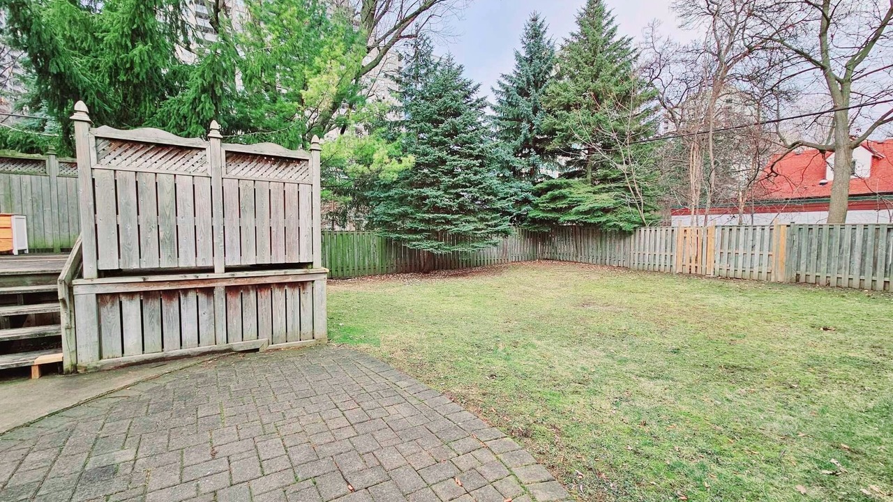 Photo of Outdoor in Willowdale