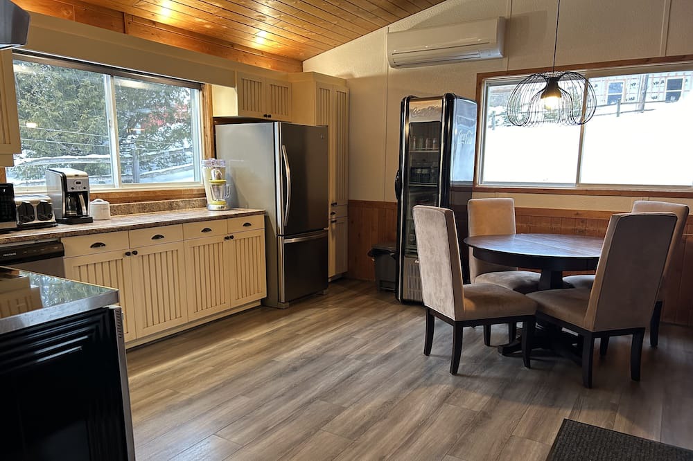 Photo of Kitchen in Whitewater Region
