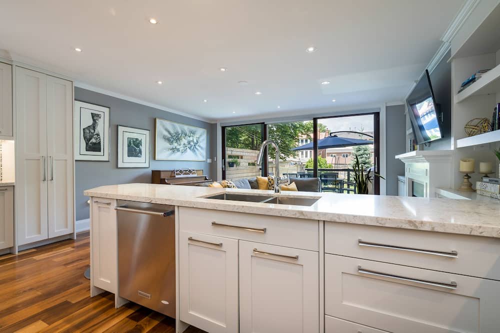 Photo of Kitchen in Yonge and Lawrence