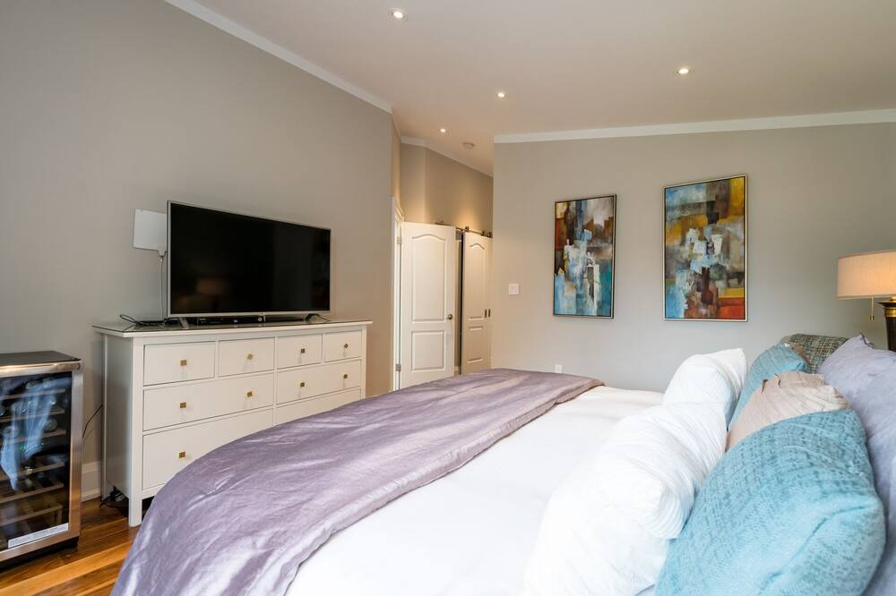 Photo of Bedroom in Yonge and Lawrence