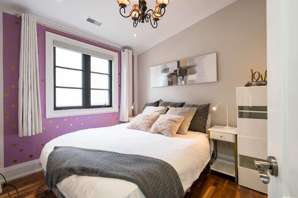 Photo of Bedroom in Yonge and Lawrence