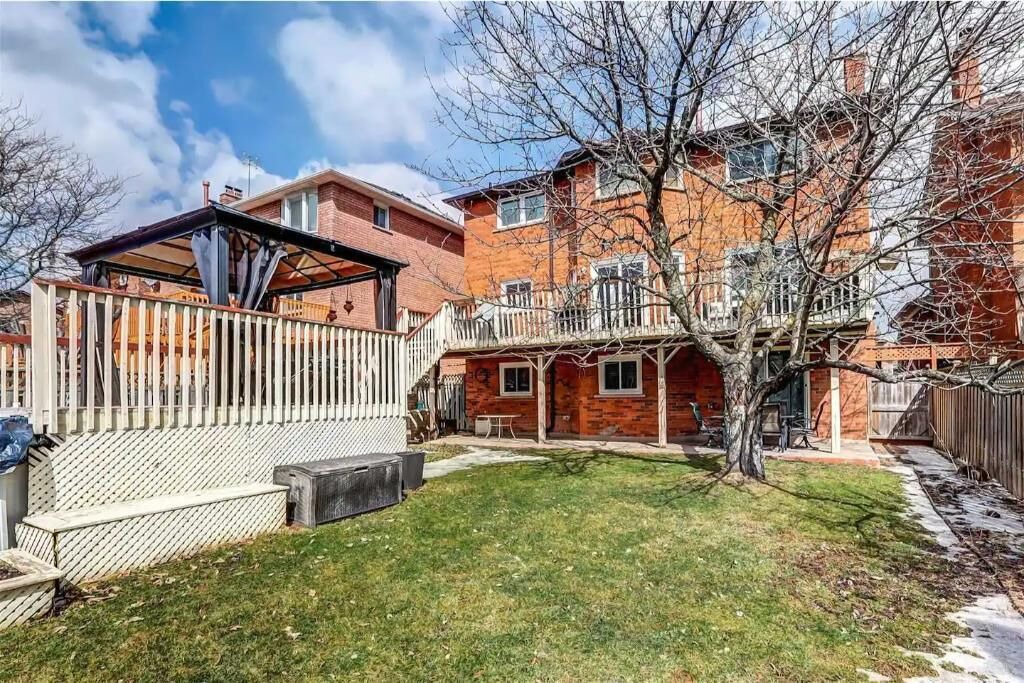 Photo of Outdoor in Central Erin Mills