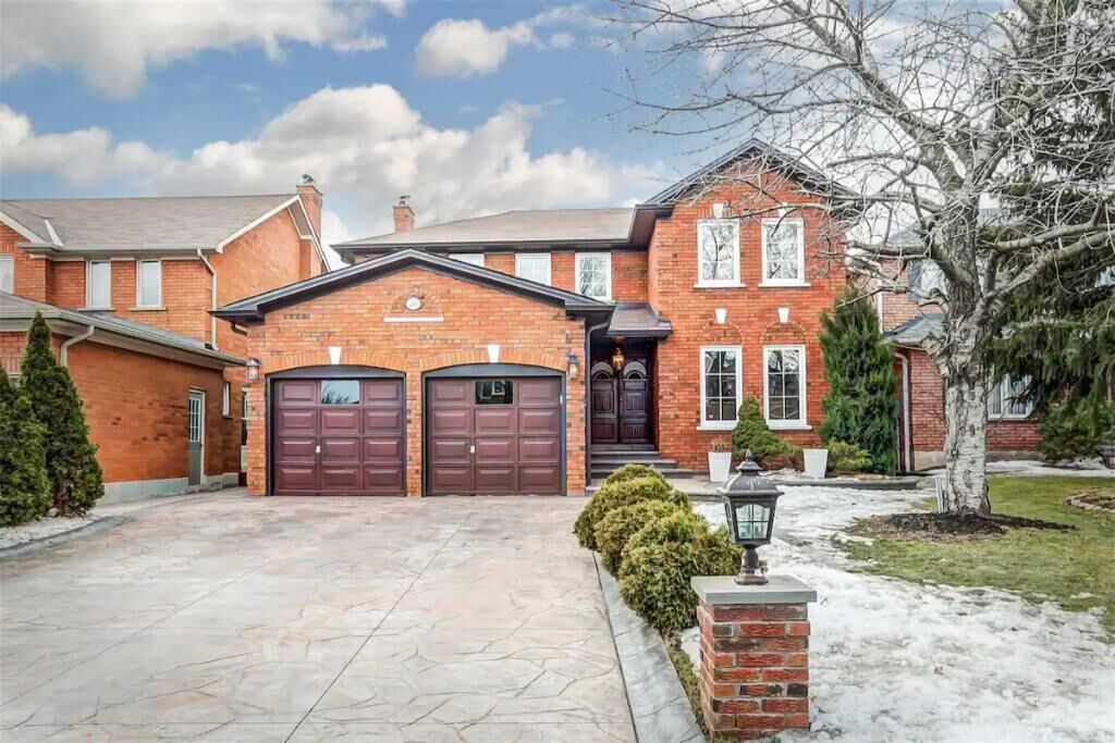 Photo of Outdoor in Central Erin Mills