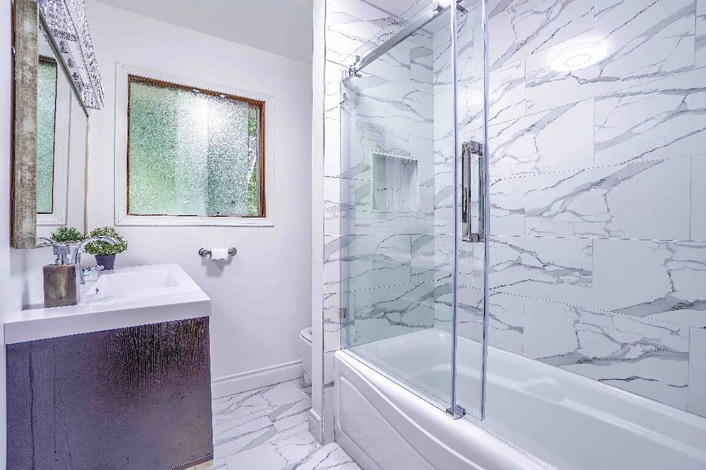Photo of Bathroom in Coboconk