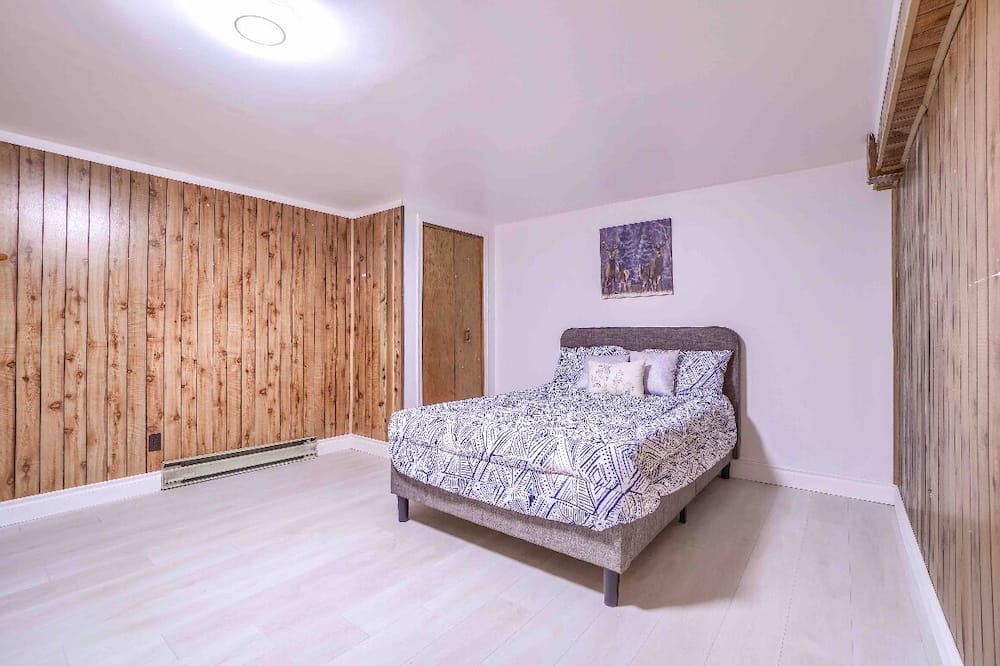 Photo of Bedroom in Coboconk