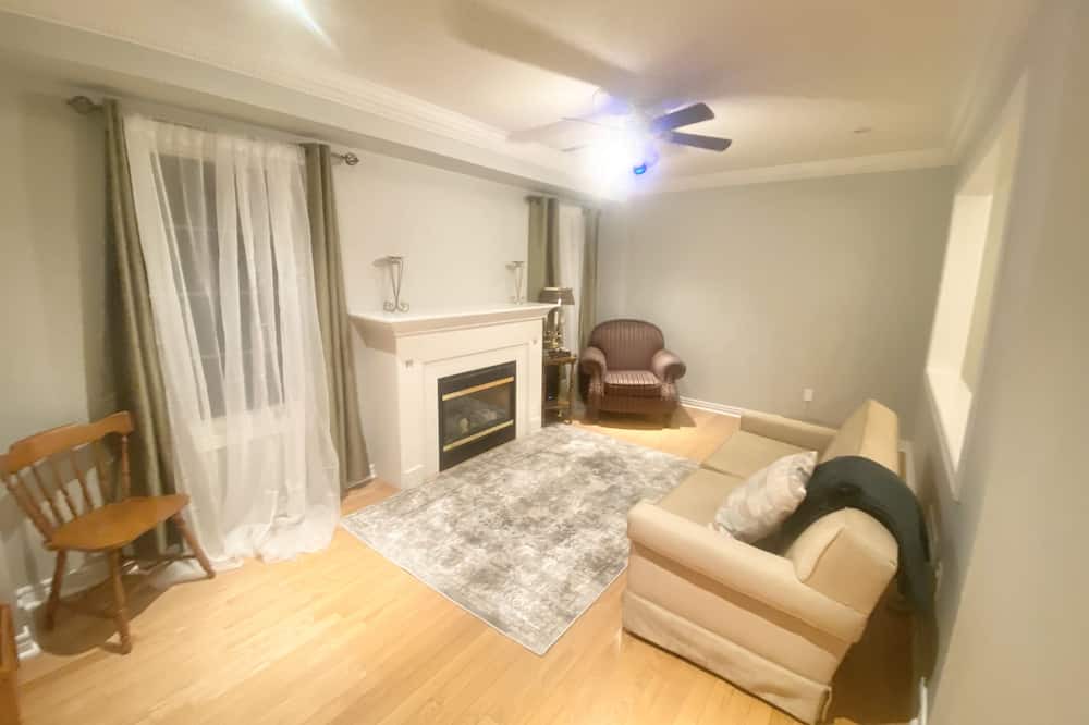 Photo of Livingroom in Brampton