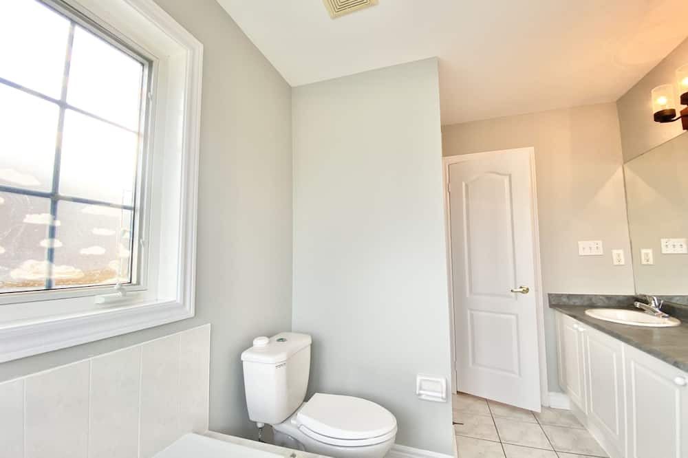 Photo of Bathroom in Brampton