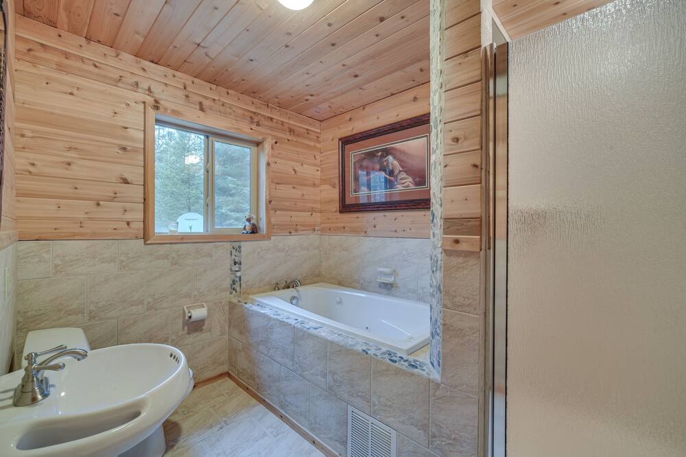 Photo of Bathroom in Barnum