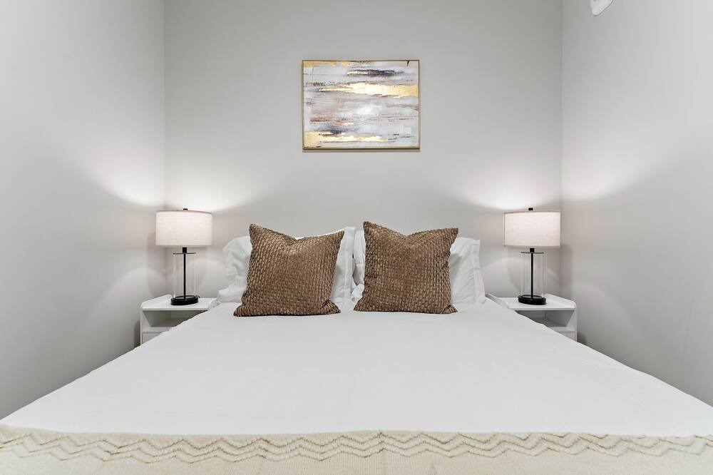 Photo of Bedroom in St. Anthony West