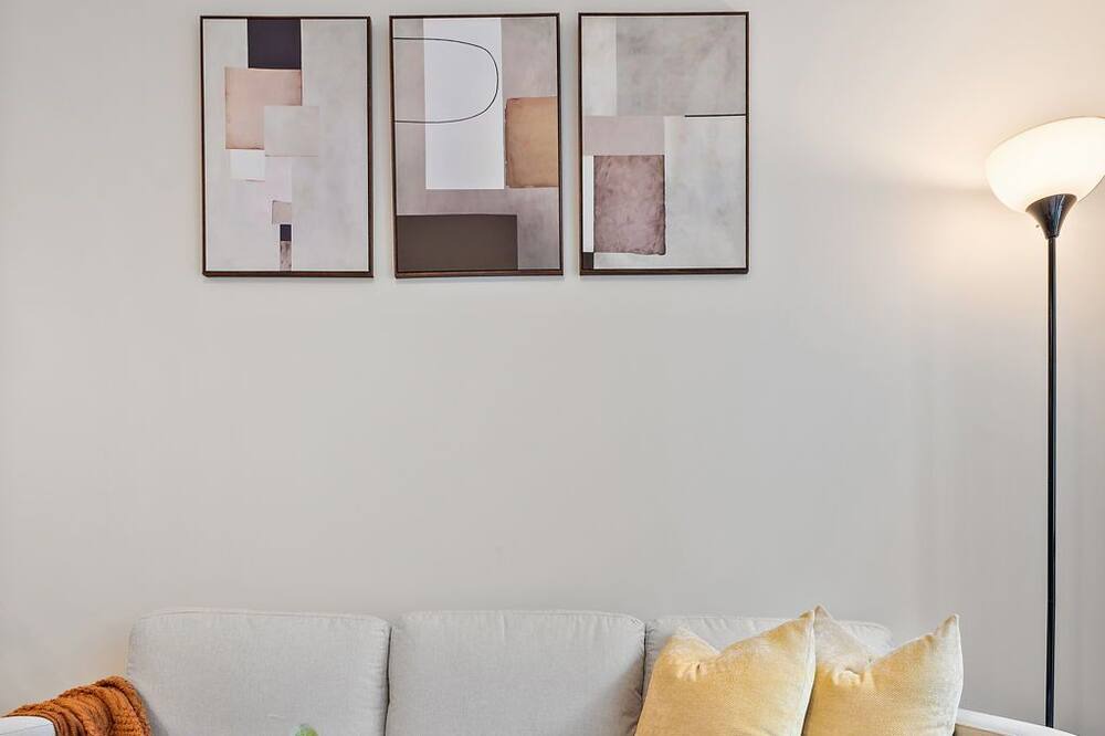 Photo of Livingroom in St. Anthony West