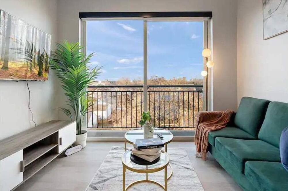 Photo of Livingroom in St. Anthony West