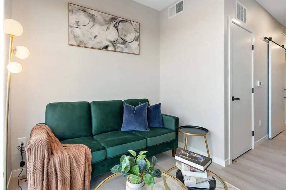 Photo of Livingroom in St. Anthony West