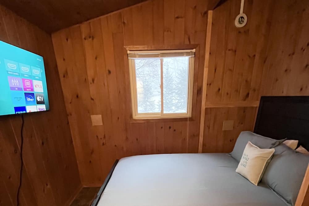 Photo of Bedroom in Omemee