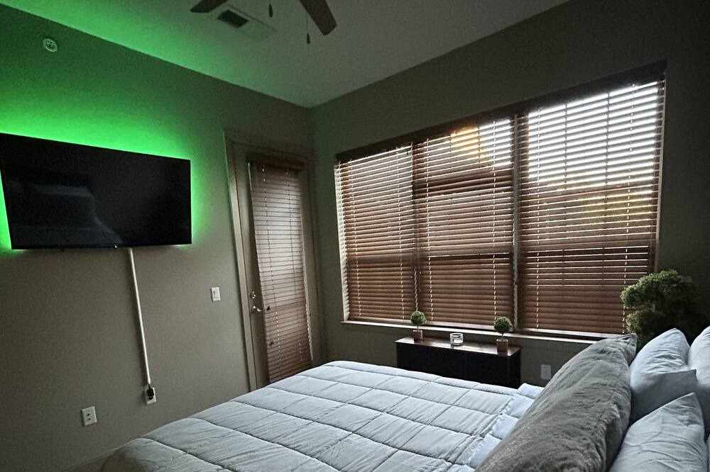 Photo of Bedroom in West Bloomington