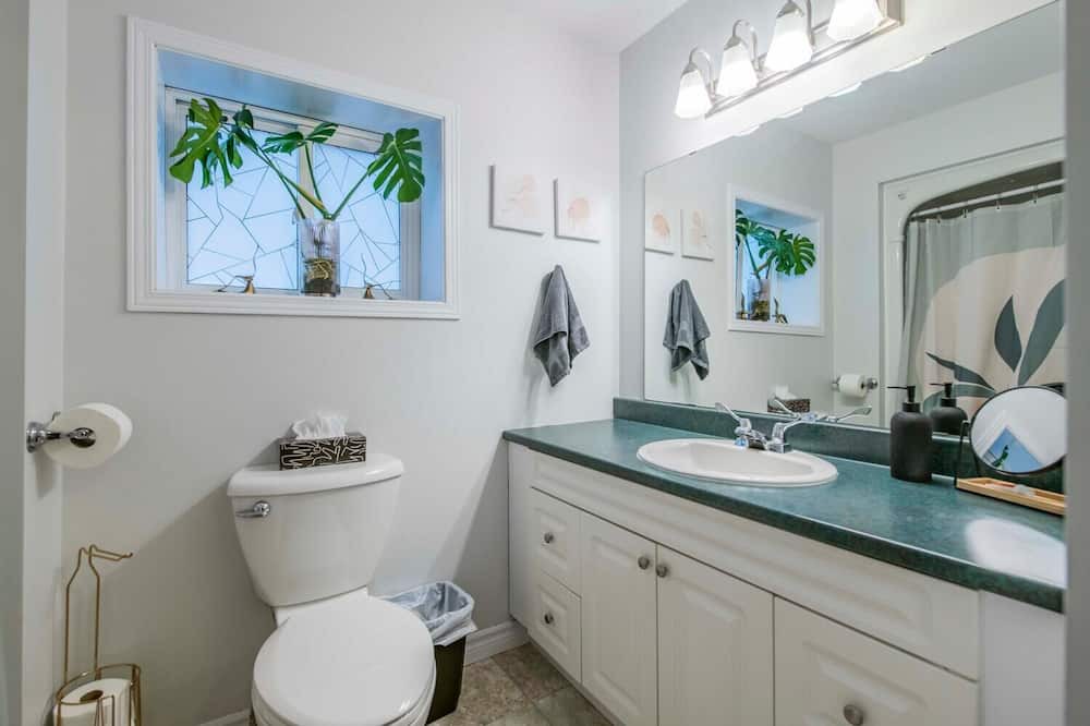 Photo of Bathroom in Smiths Falls