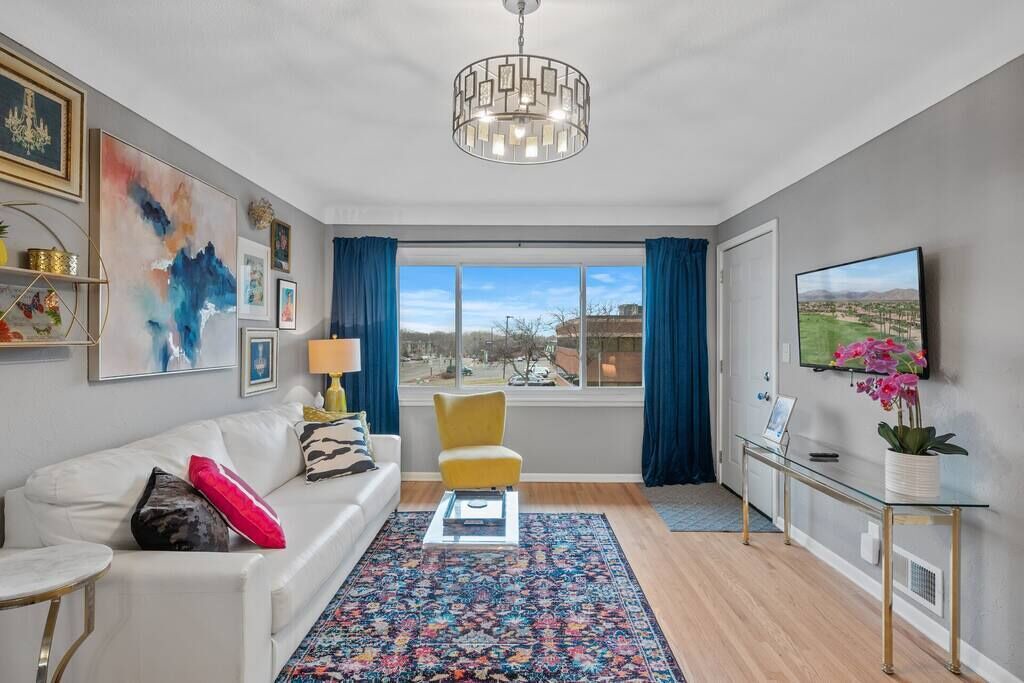 Photo of Livingroom in St. Paul