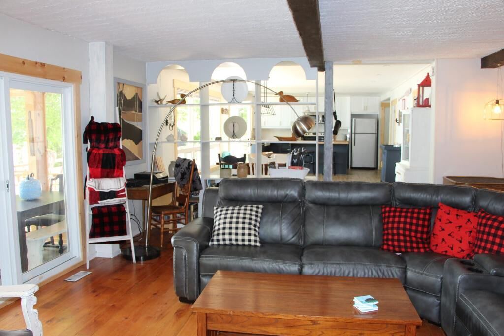 Photo of Livingroom in Irondale