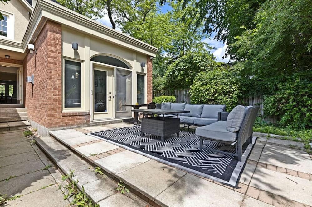 Photo of Others in Humewood-Cedarvale