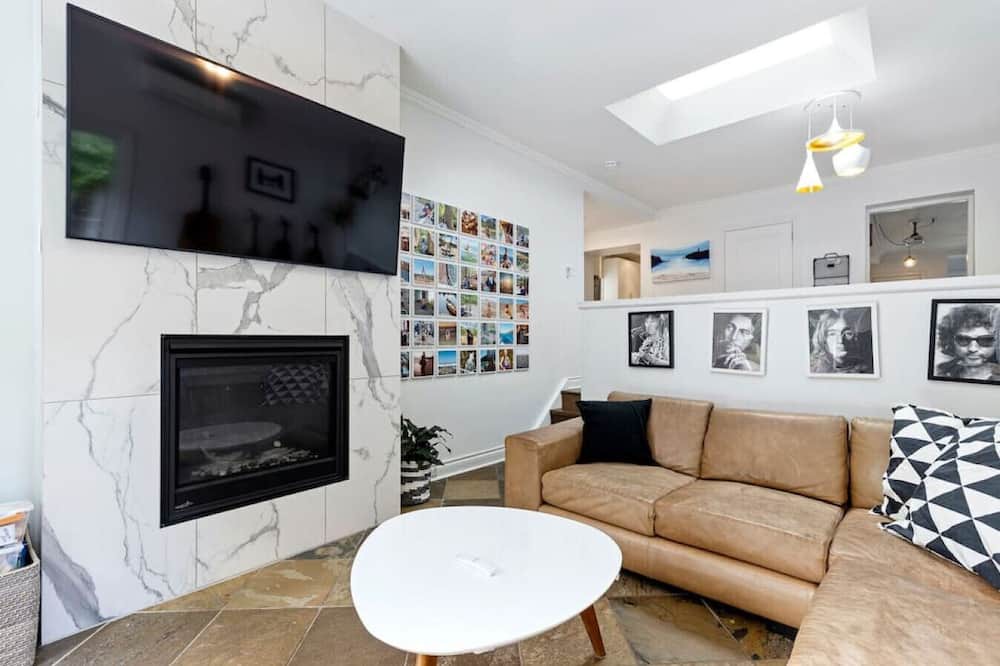 Photo of Others in Humewood-Cedarvale