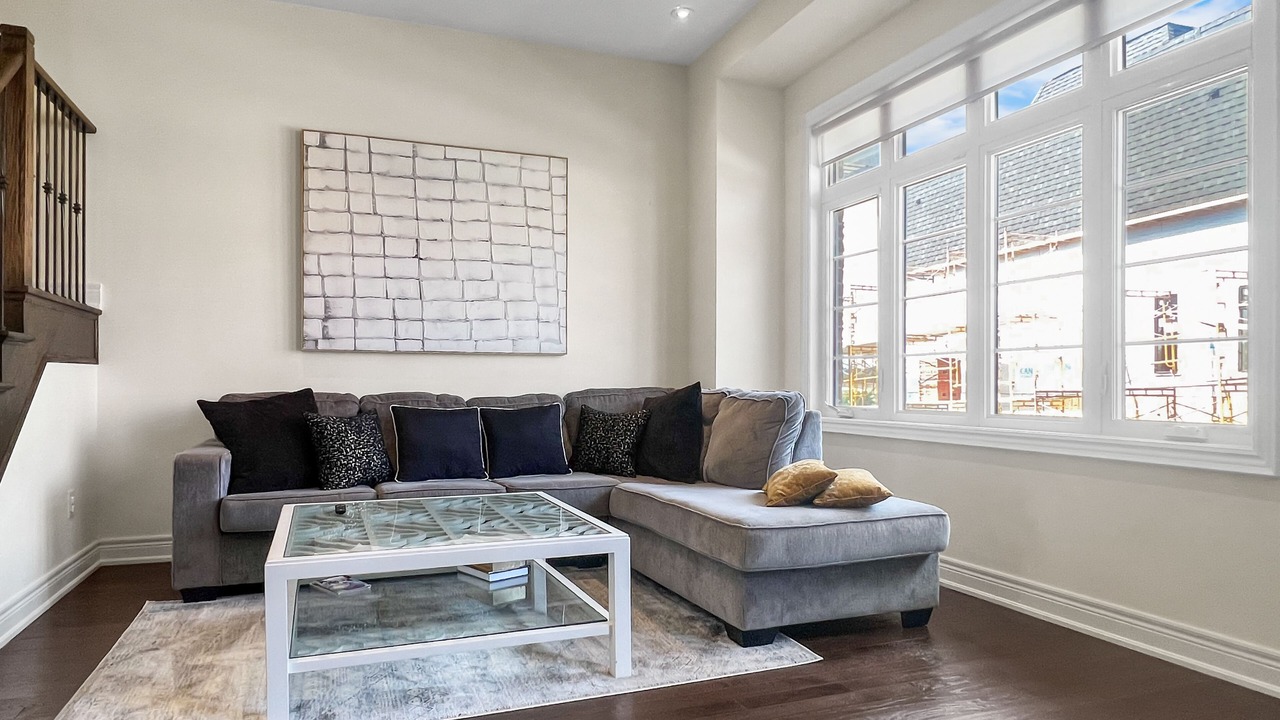Photo of Livingroom in Markham