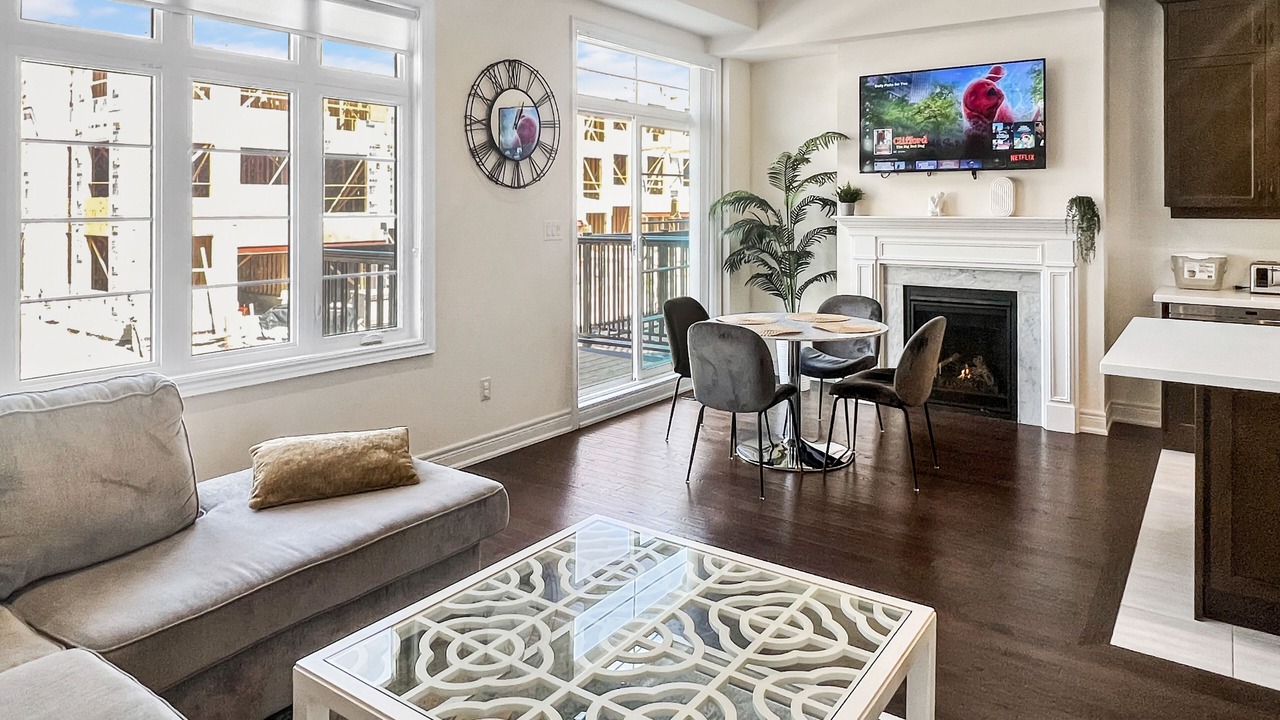 Photo of Livingroom in Markham