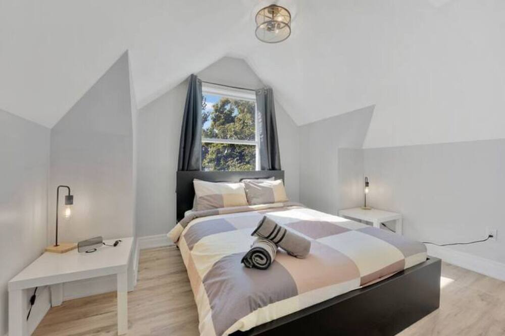 Photo of Bedroom in North Kawartha