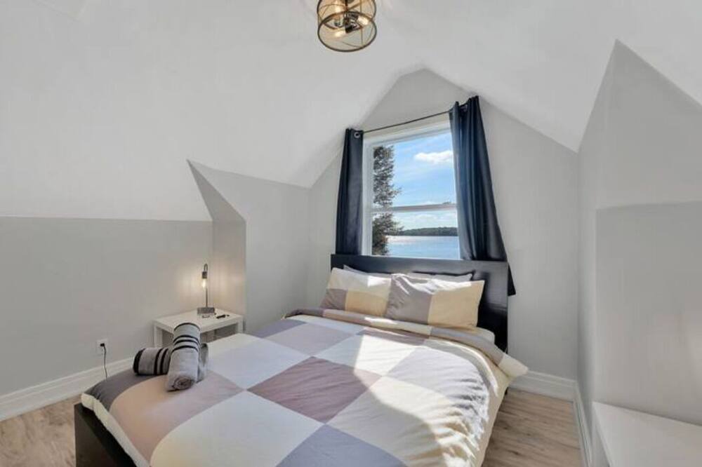 Photo of Bedroom in North Kawartha