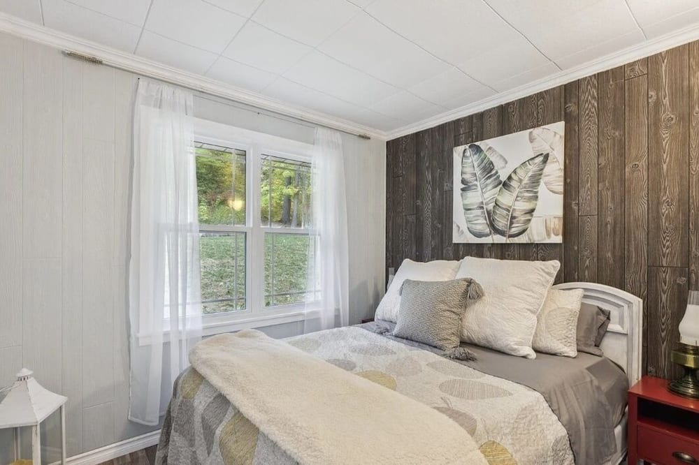 Photo of Bedroom in Centre Hastings