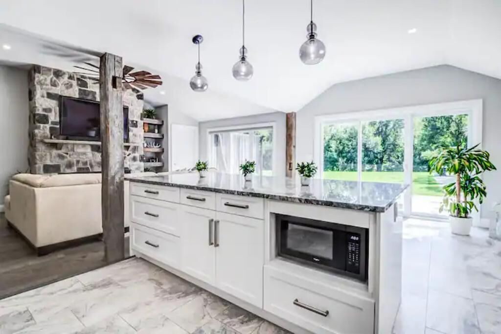 Photo of Kitchen in Lakeshore