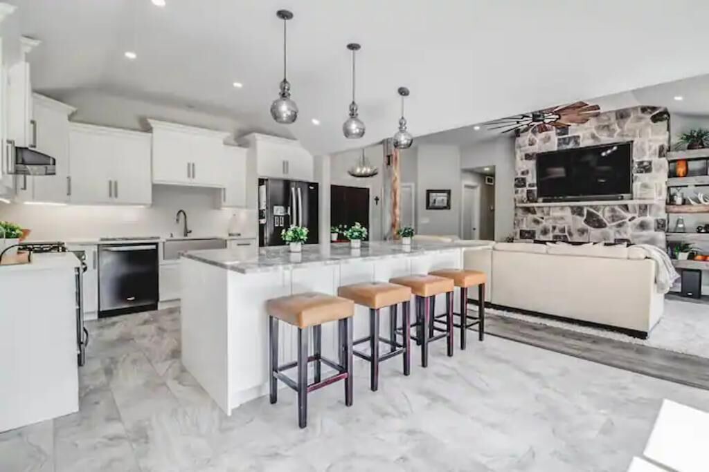 Photo of Kitchen in Lakeshore