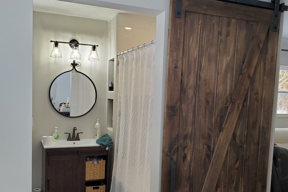 Photo of Bathroom in Havelock-Belmont-Methuen