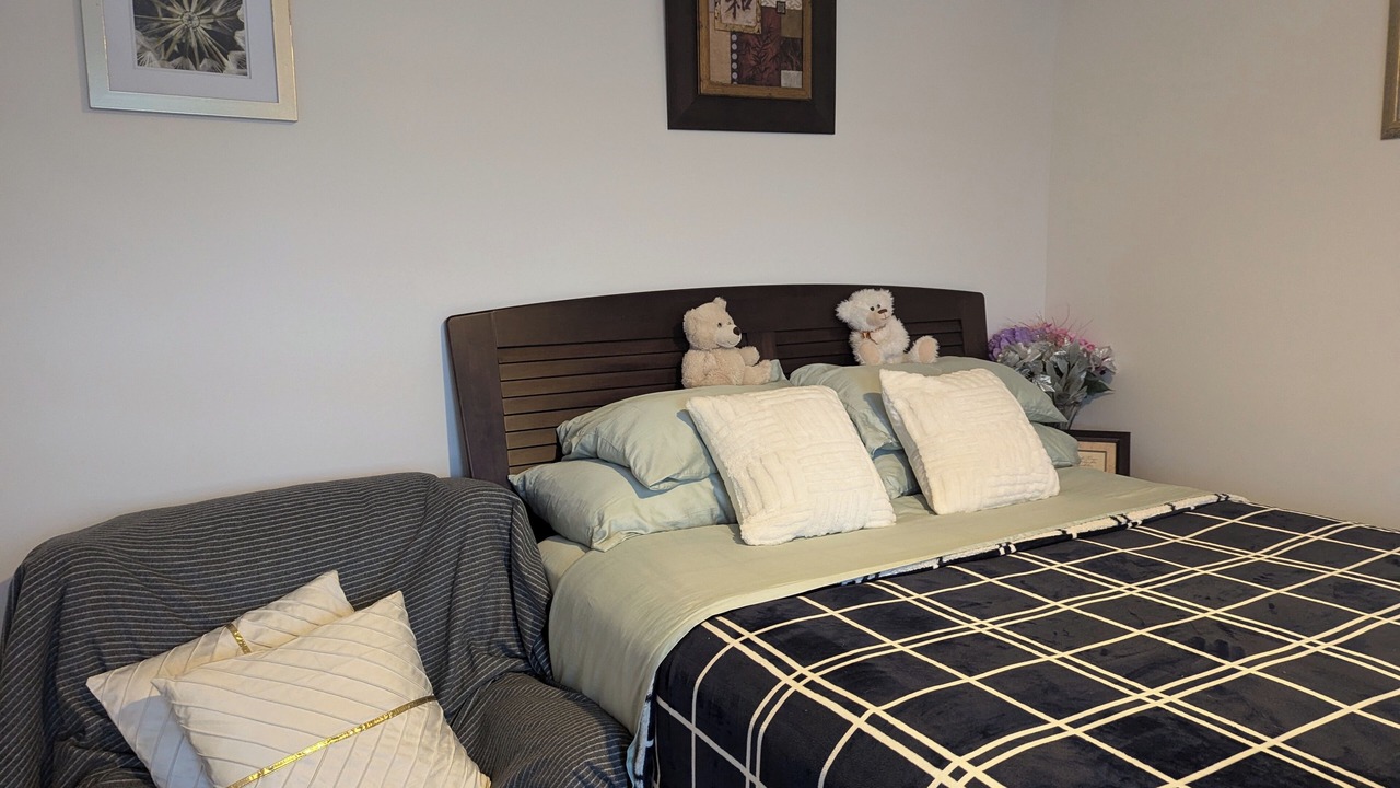 Photo of Bedroom in Bowmanville