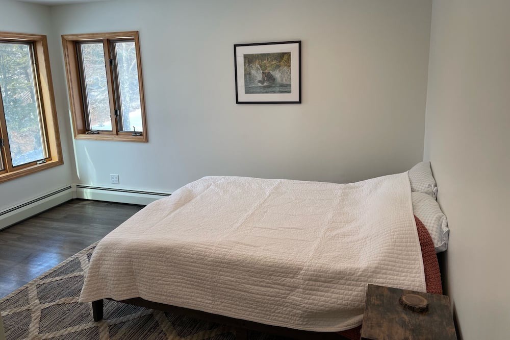 Photo of Bedroom in Two Harbors