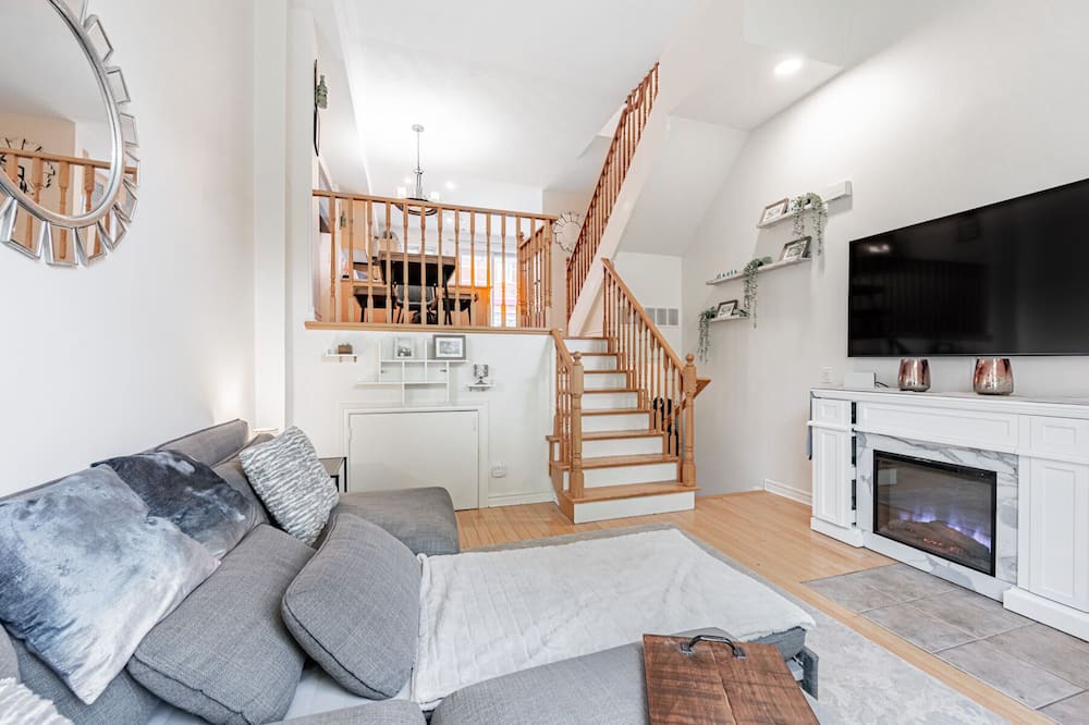Photo of Livingroom in Old Town