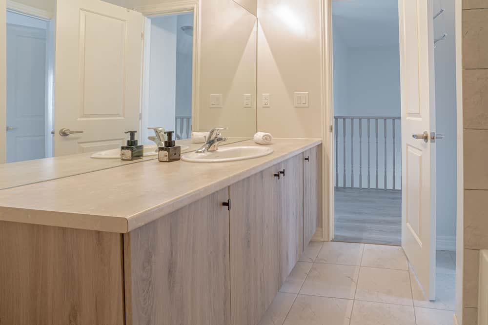 Photo of Bathroom in Orillia
