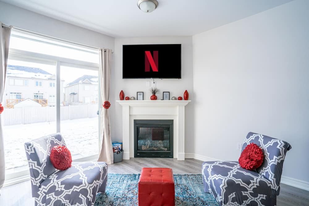 Photo of Livingroom in Orillia