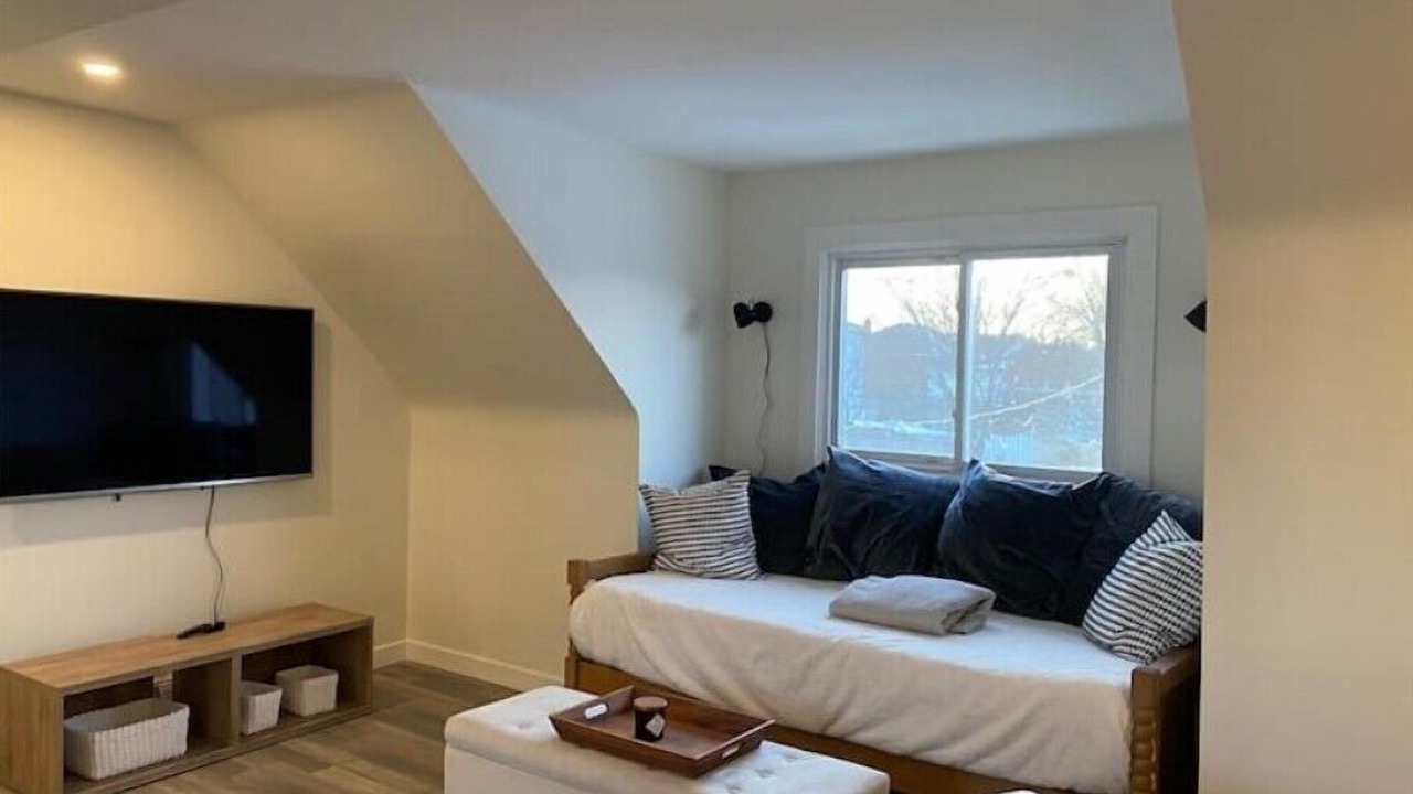 Photo of Livingroom in Cobourg